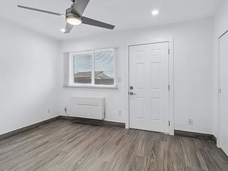 Renovated Oceanside Apartment Homes-MOVE IN PROMOTION! — Photo 24