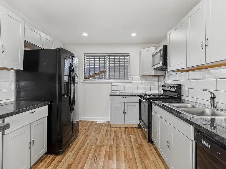 3174 W Center Ave #A — Photo 6