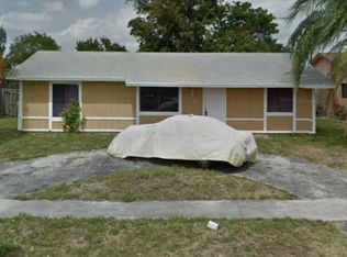 7705 SW 8th Ct, North Lauderdale, FL 33068