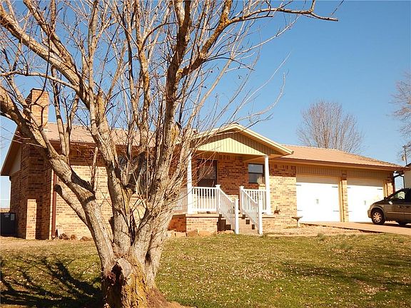 2nd image of 211 Cedar Hts