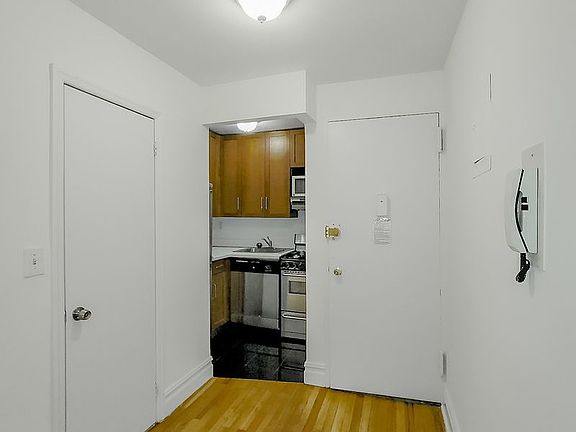 4th image of 523 E 85th St APT 3C