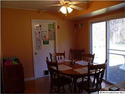 4th image of 376 Killarney Dr