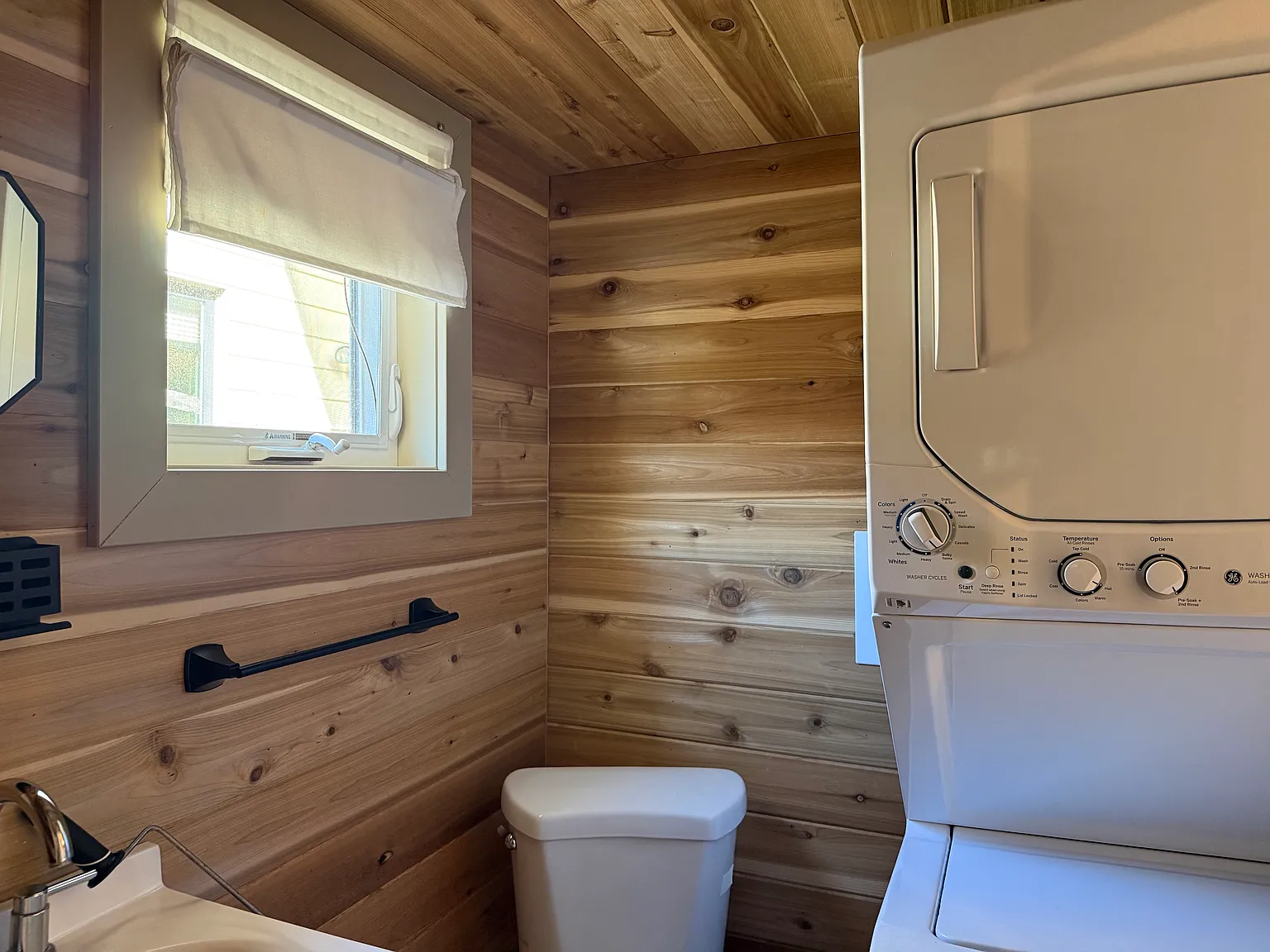 Studio, 300 sqft, $1,200 — Photo 3