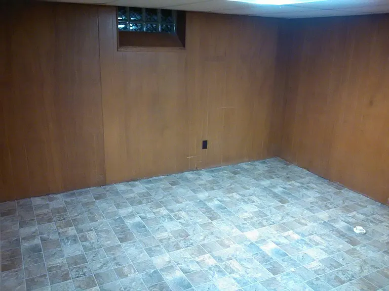 8631 W Outer Dr — Photo 16