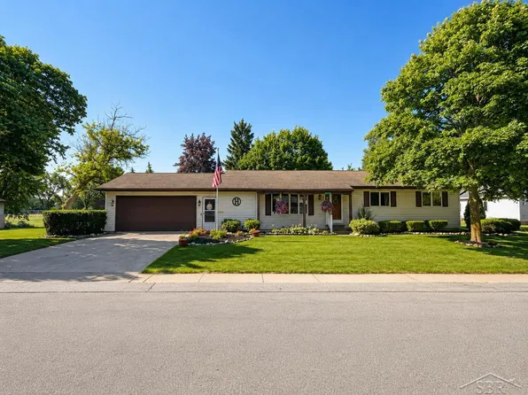 538 E Sharpsteen St, Sebewaing, MI 48759