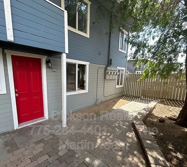 695 Denslowe Dr #B — Photo 15