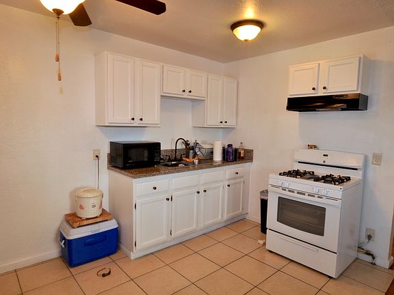 4th image of 2030 Lemon Ave