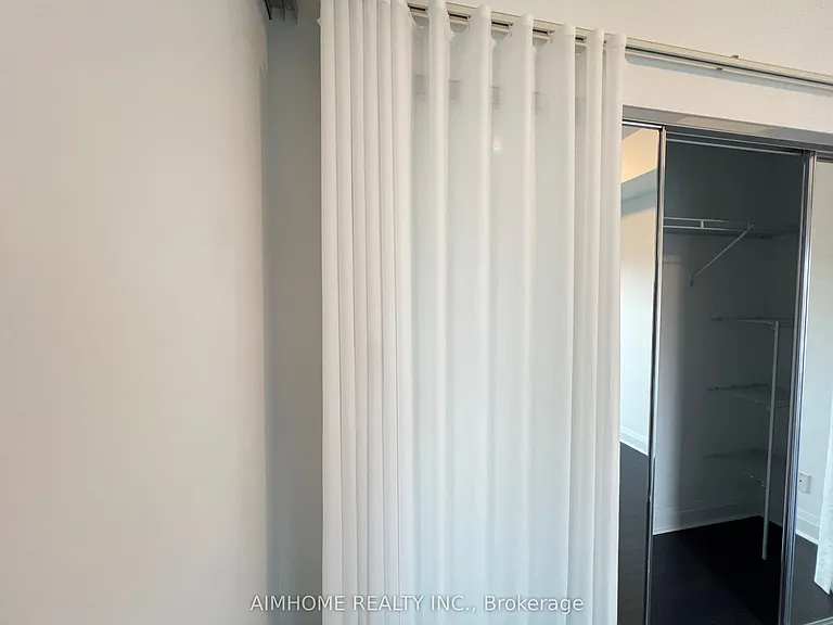 1080 Bay St #1403 — Photo 14