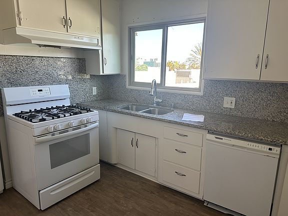 5th image of 1910 Camino De La Costa APT J