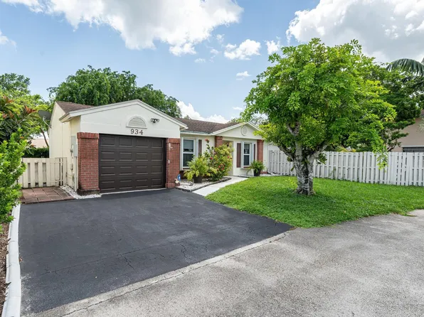 934 Cumberland Terrace, Davie, FL 33325