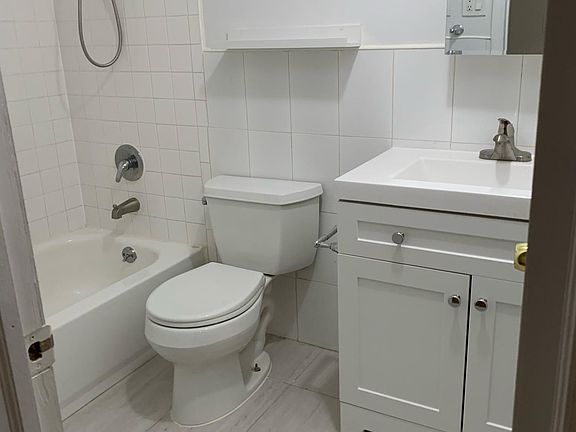 4th image of 13-01 Bell Blvd Floor 2
