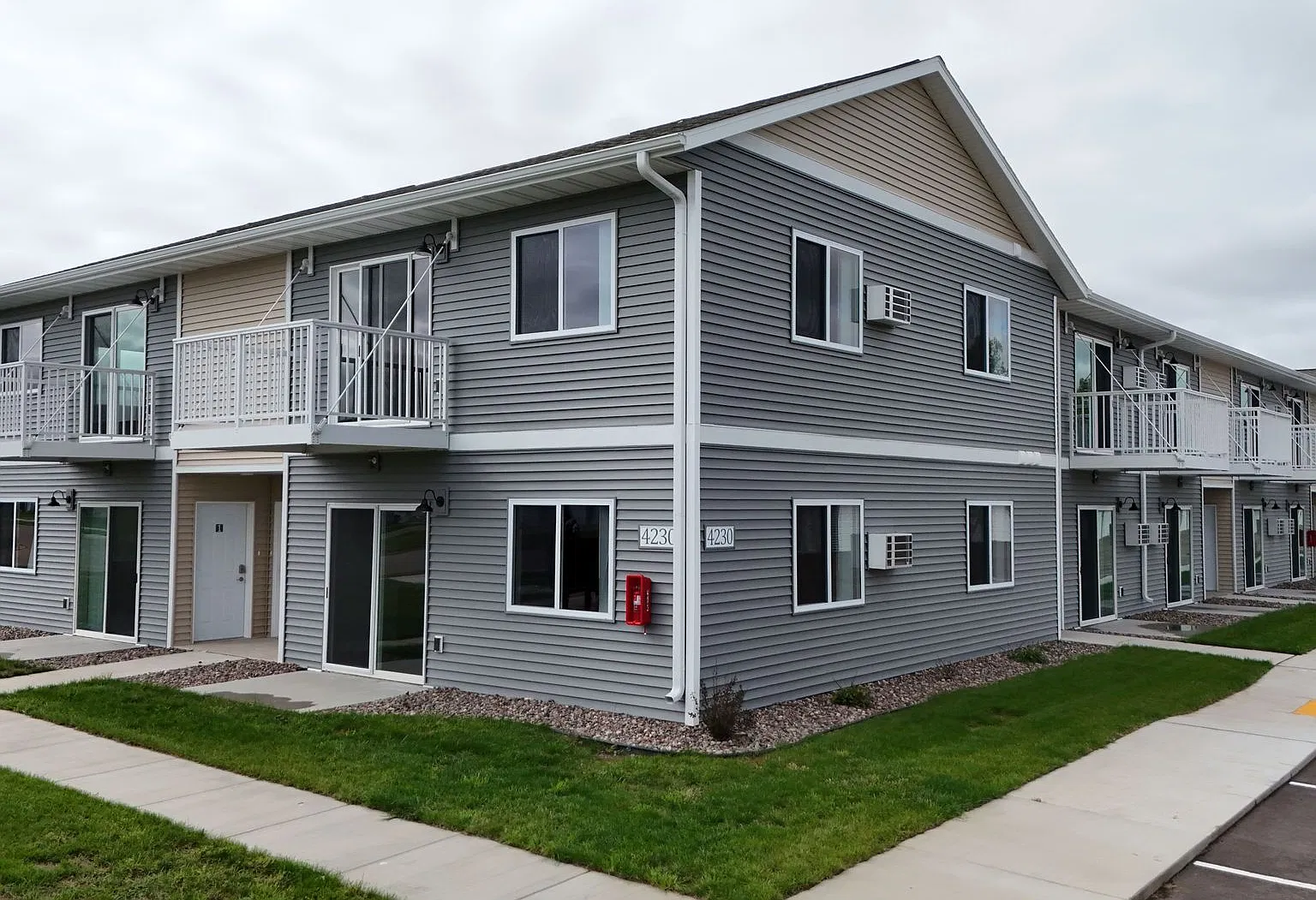 SCS Eau Claire Apartment Community — Photo 3