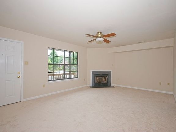 Living Room - view 2