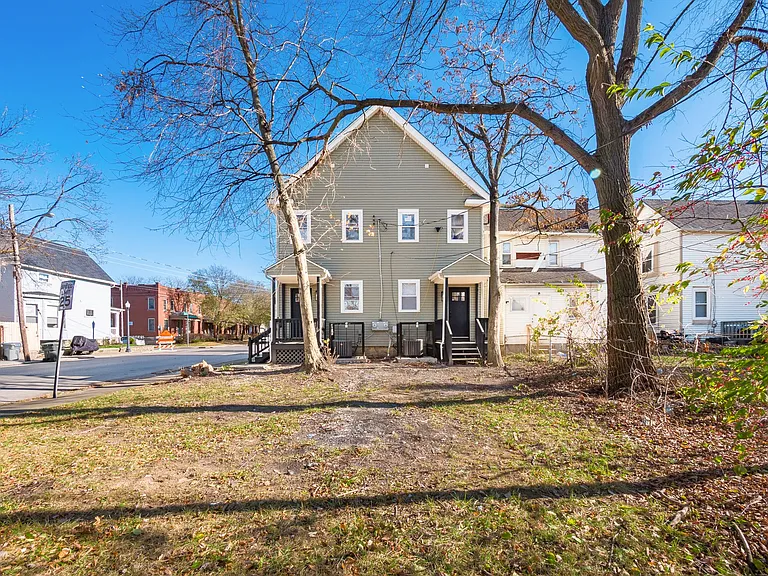 453-455 Oakwood Ave — Photo 20