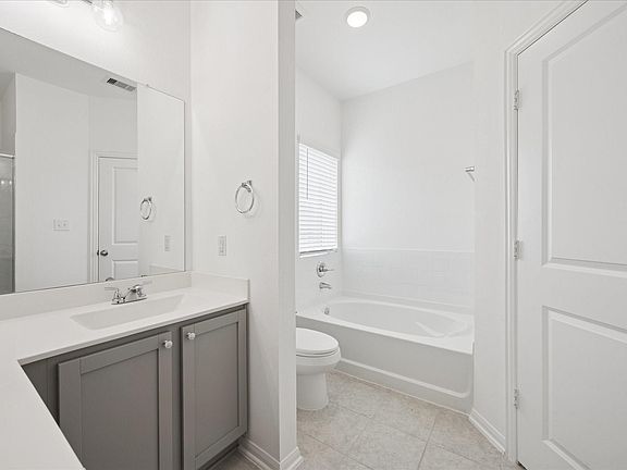 3rd image of 7306 Parkview Dr