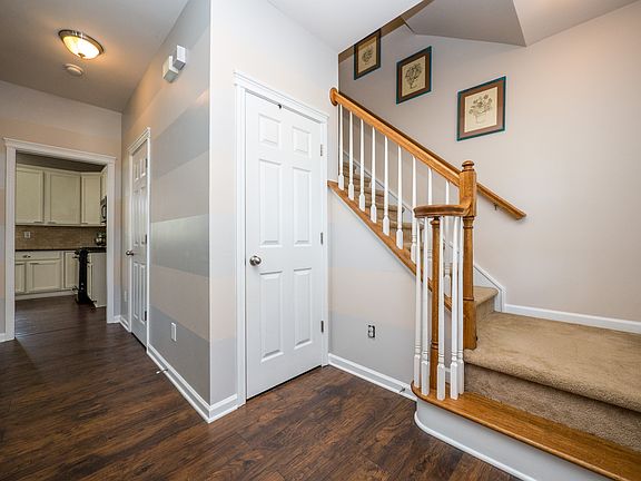 2nd image of 9813 Glenburn Ln