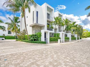 1811 NW 40th Dr #1811, Boca Raton, FL 33431