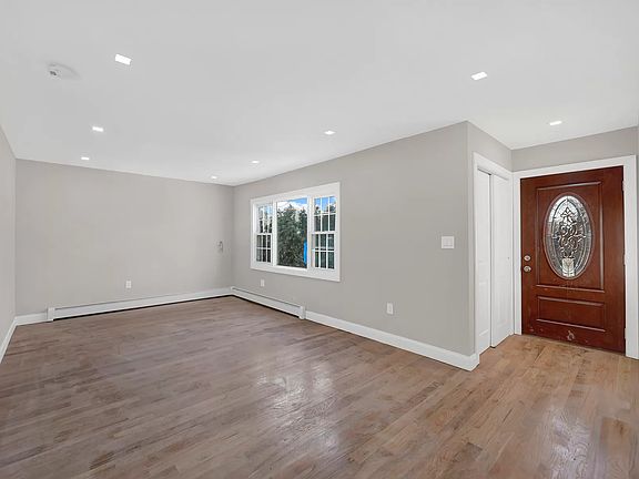 3rd image of 6504 Thursby Ave