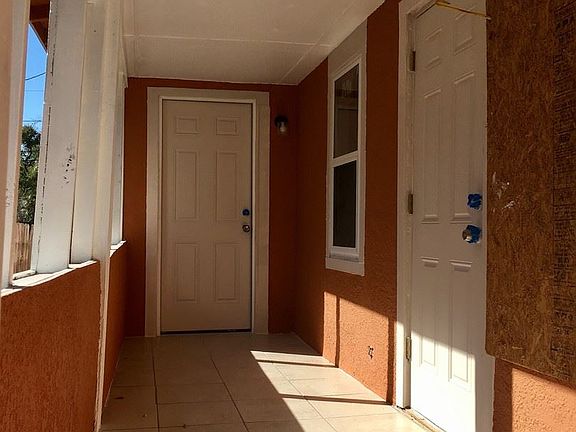 2nd image of 2009 1/2 19th St S