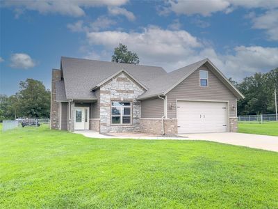 19980 Divine Rd, Lebanon, MO, 65536