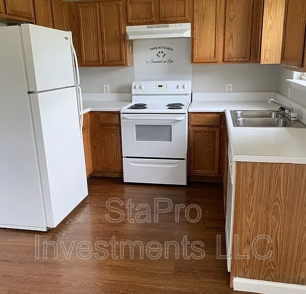 110 Village Pl — Photo 7