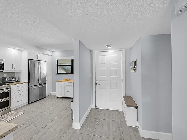 12870 Briarlake Dr #201 — Photo 5