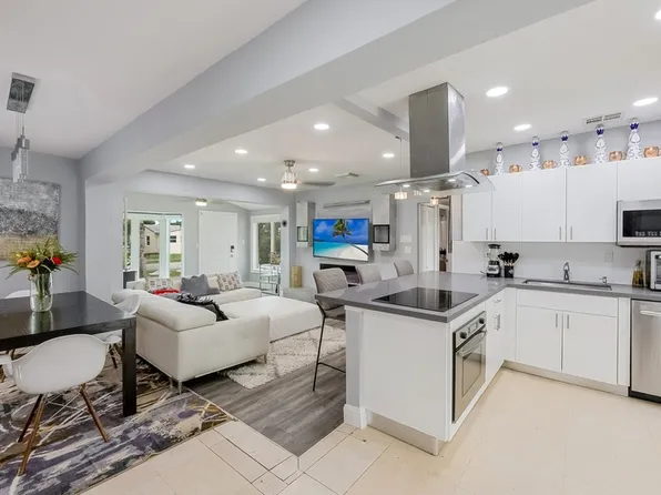 2534 Wilson St, Hollywood, FL 33020