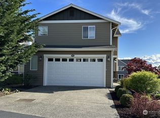 1002 Nathan Adrian Dr, Bremerton, WA 98310