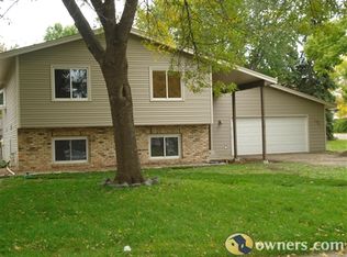 3508 Hillsboro Ct, New Hope, MN 55427