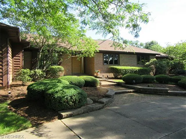 4383 Idlebrook Dr photo 1