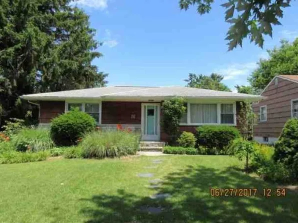 27 W Wilmont Ave, Somers Point, NJ 08244
