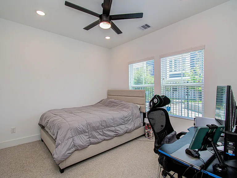 8325 Springwood Creek Ln — Photo 8