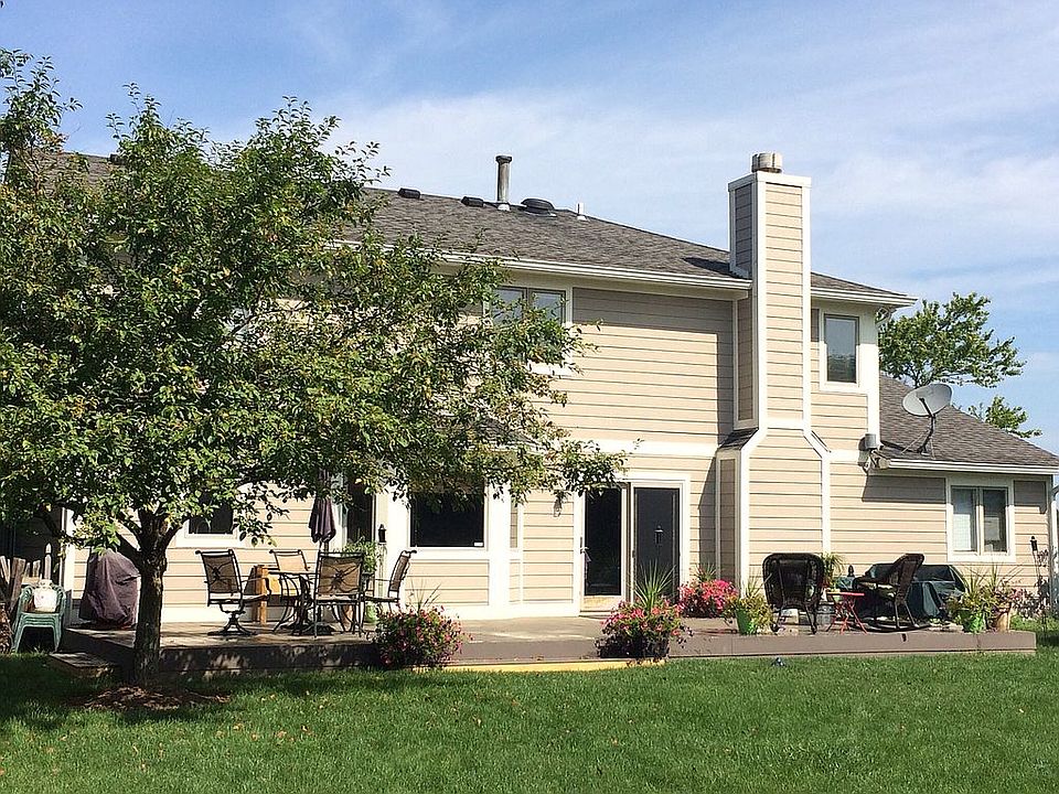 2nd image of 1414 Pebble Brook Dr
