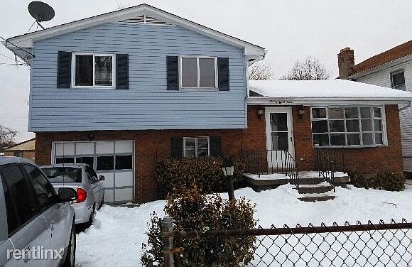 2033 Highland Ave