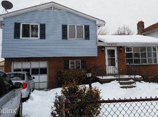 2033 Highland Ave, College Hl, OH 45224