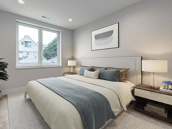 5th image of 2823 W Belmont Ave #314