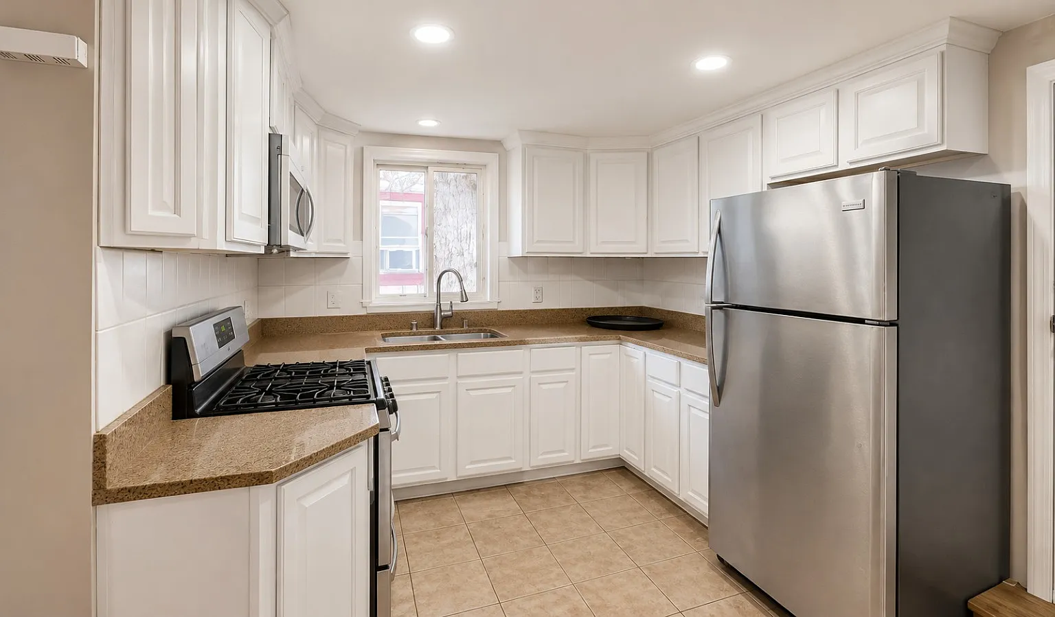 2 bed, 1029 sqft, $1,695 — Photo 1