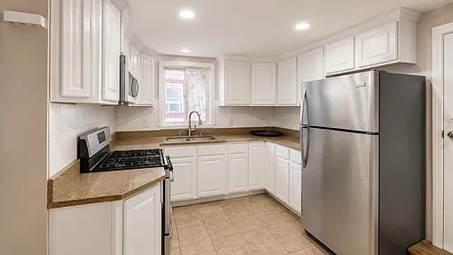 77 Gibbs St #3 Photo 1