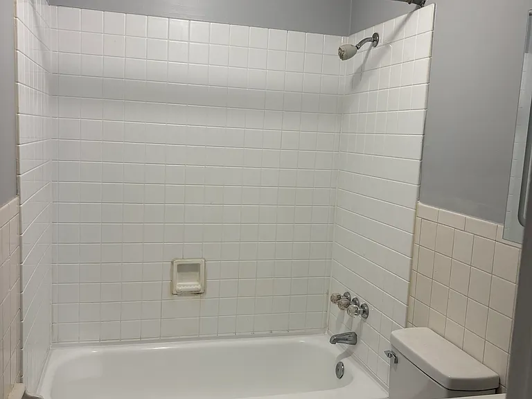 1027 Highland St #4 — Photo 9
