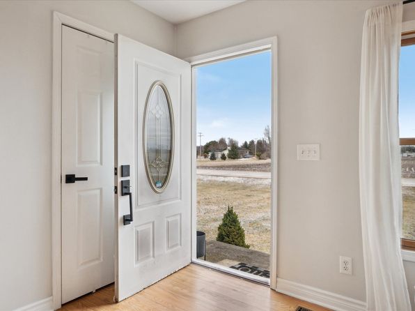 2020 Nicholson Rd, Fowlerville, MI 48836