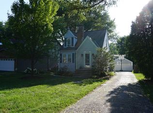 1114 Cherry St, Wheaton, IL 60187