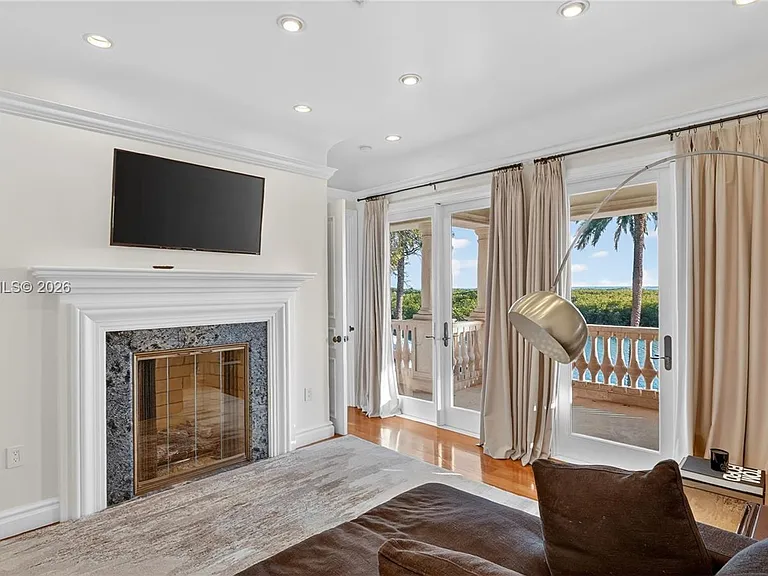 260 Cape Florida Dr — Photo 56