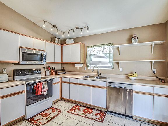 5th image of 2061 S Lawther Dr