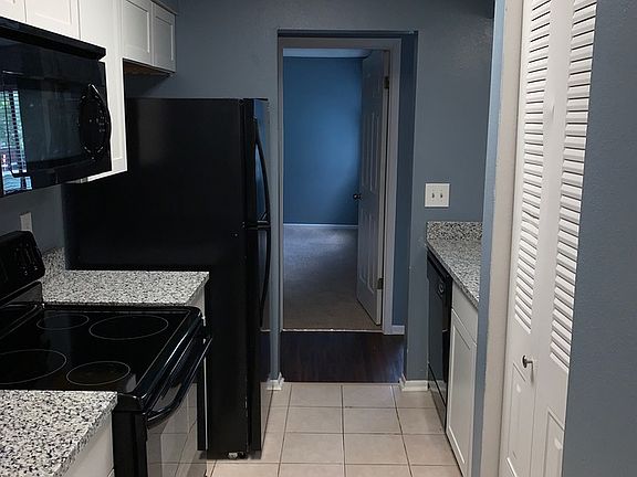 5th image of 560 Breckenridge 212 Vlg