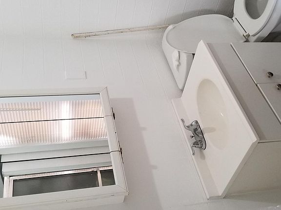 5th image of 11334 S Parnell Ave #Sfh