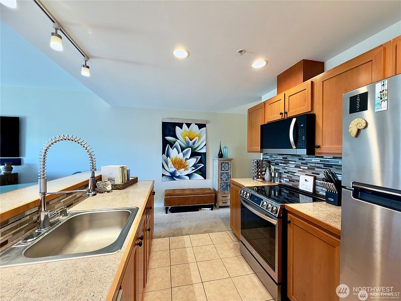 5th image of 1307 Ocean Shores Boulevard SW #N12