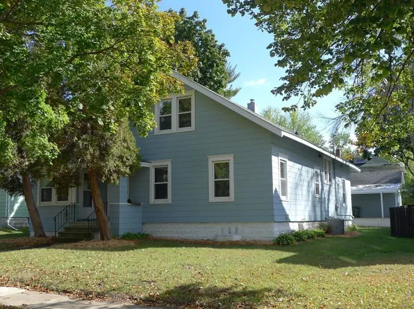 308 4th Ave, Charles City, IA 50616