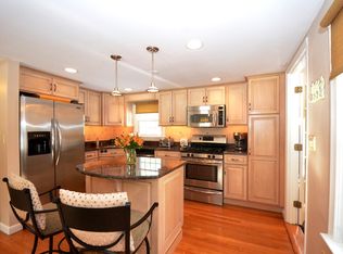 24 Chestnut Rd, Pembroke, MA 02359