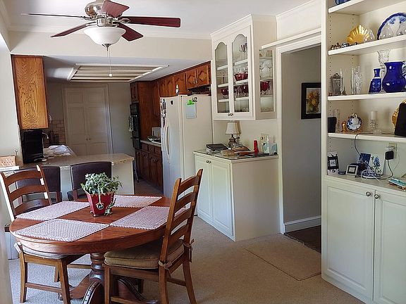 built- in china & display 
