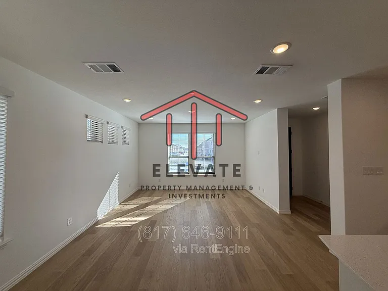 724 4th St — Photo 11